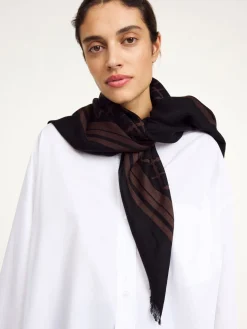 By Malene Birger Cornelis Wollschal^ Schals