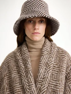 By Malene Birger Piovaso Wollhut^ Hats & Gloves